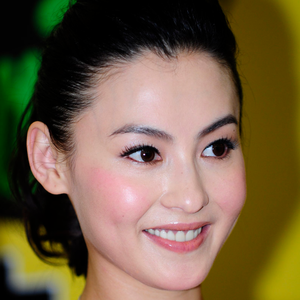 叶玉卿露双奶头未删减
